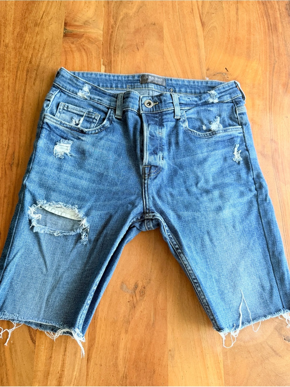 CasualDistressed Blue Denim Zara Man Shorts comfort skate going out size 31
